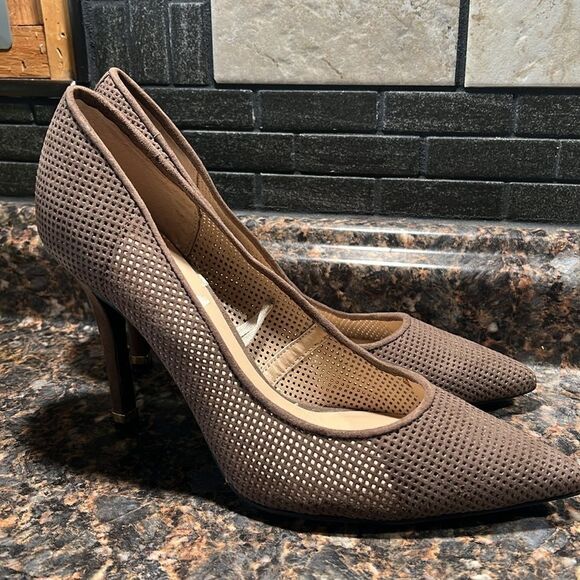 Guess Brown Suede Cutout Pointed Toe Heels Sz 10M - Picture 5 of 14